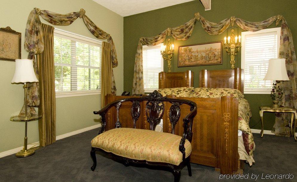 Messina Hof Winery And Resort (Adults Only) Bryan Room photo